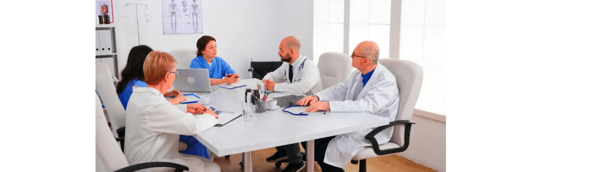 Hospitais Conectados: Os Benefícios da Videoconferência na Saúde Moderna